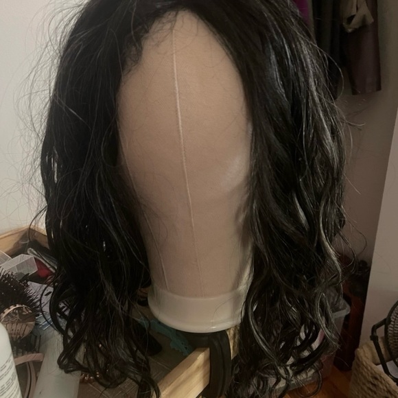 Wig - Picture 5 of 6